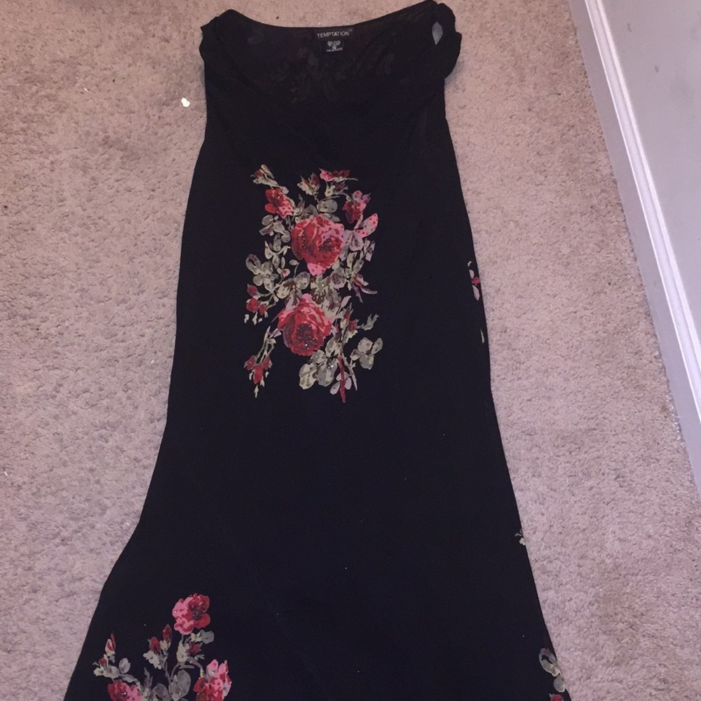 Black long party dress w/fringes on bottom.